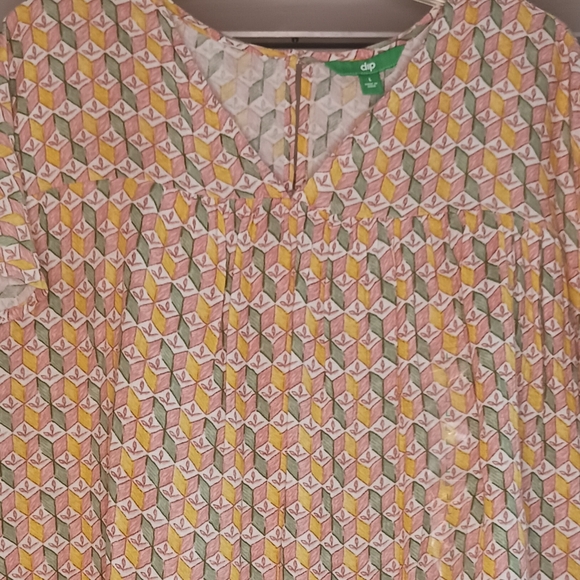 NWT Dip Green/Red V Neck Short Sleeve Top Size Large - Picture 4 of 6